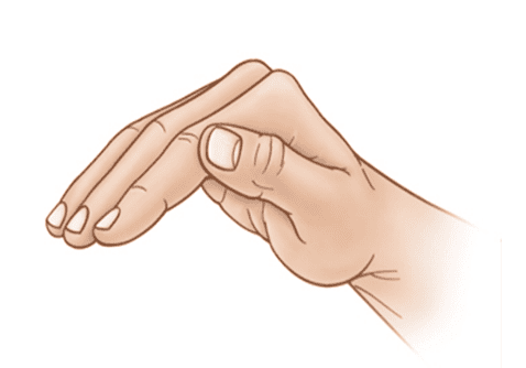 नवजात शिशुओं में छाती की थपथपाहट के लिए हाथों की सही स्थिति
